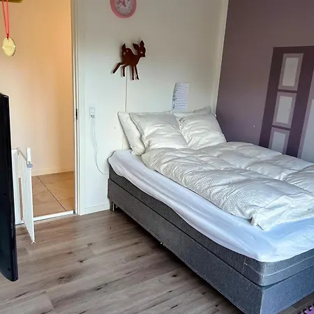 Villa Spacious Family Retreat With Garden & Patio Odense
