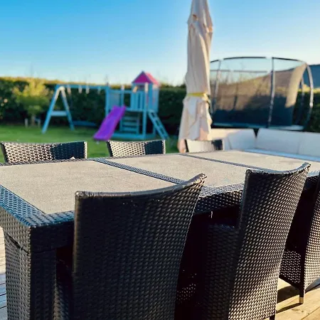 Villa Spacious Family Retreat With Garden & Patio Odense
