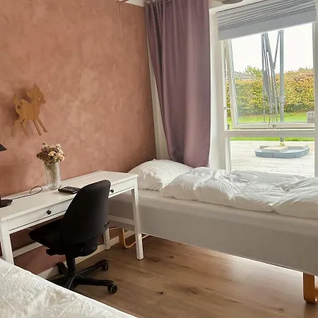 Spacious Family Retreat With Garden & Patio Odense