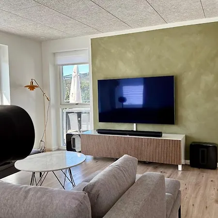 Spacious Family Retreat With Garden & Patio Villa Odense